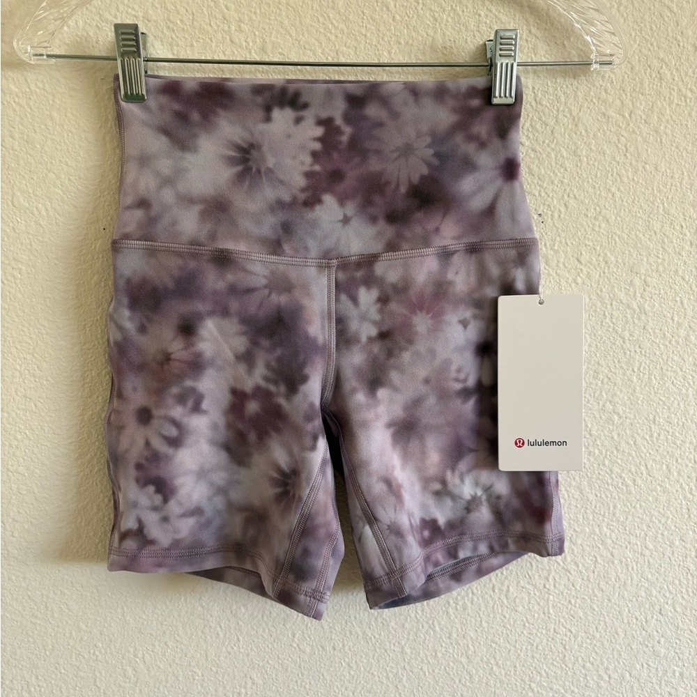 Lululemon Athletica Sports Bra and Align Shorts Set - Picture 7 of 11